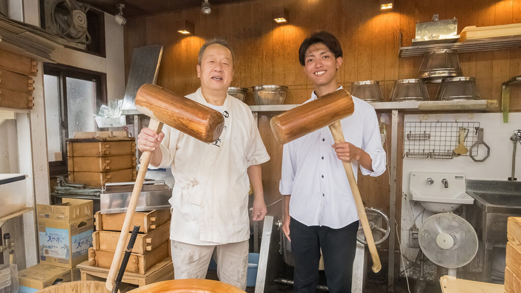 海外でも話題になった奈良の「高速餅つき」、30年続ける中谷堂社長の人生【突撃！近大人社長】